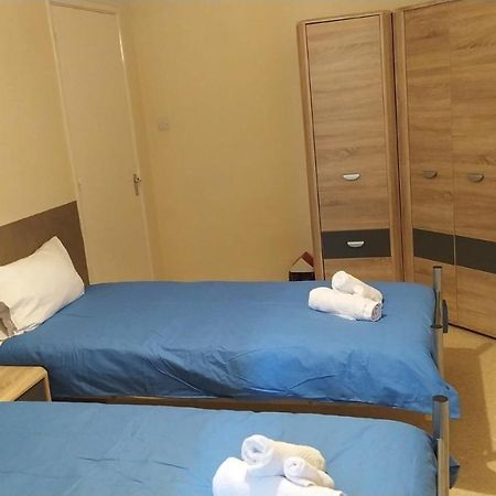 Sea View 2 Bedroom Apartment Marsaskala Exteriör bild