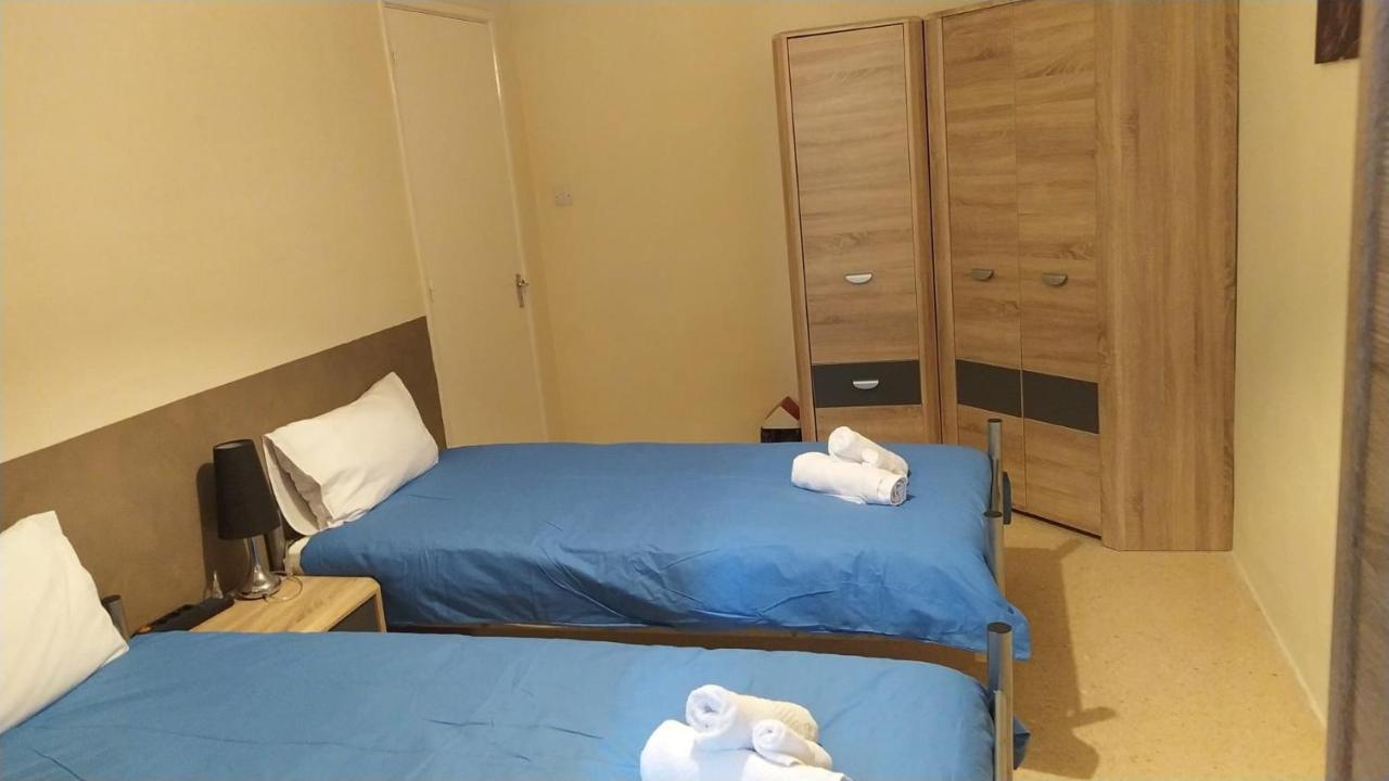 Sea View 2 Bedroom Apartment Marsaskala Exteriör bild