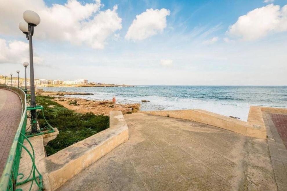 Sea View 2 Bedroom Apartment Marsaskala Exteriör bild