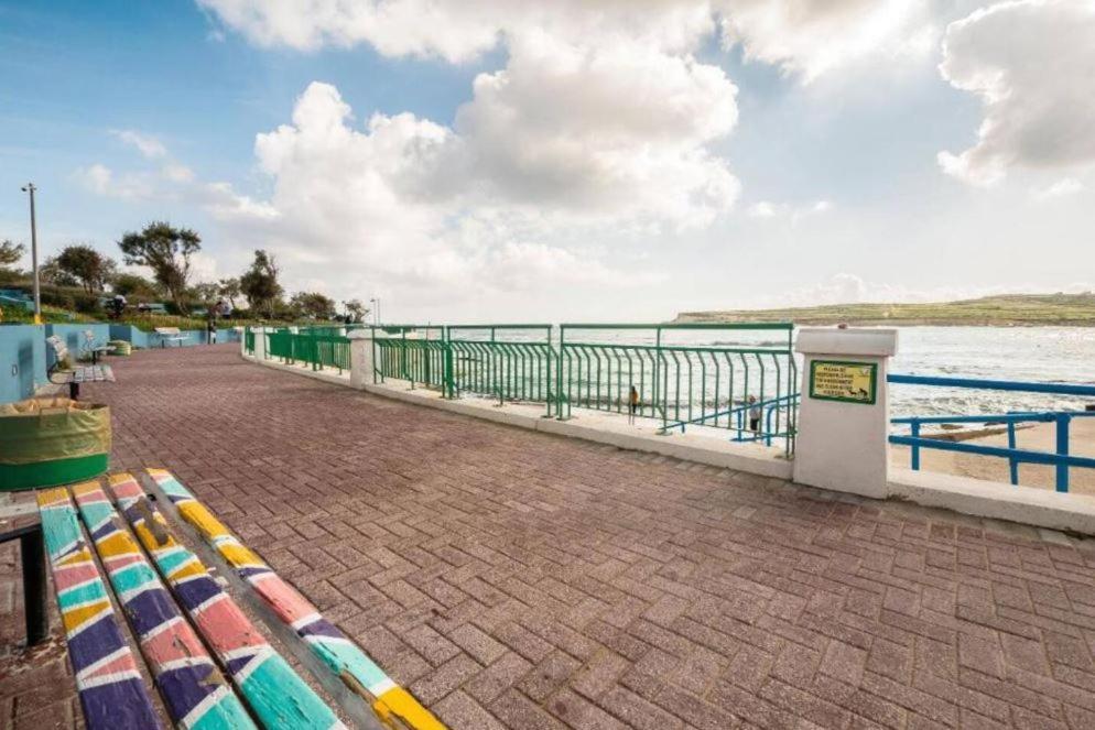 Sea View 2 Bedroom Apartment Marsaskala Exteriör bild